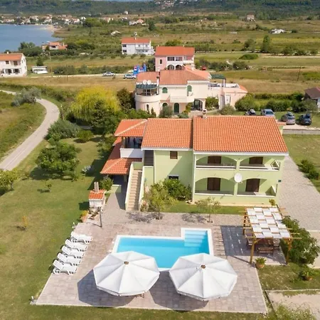 Mit Whirlpool By Interhome Apartamento Krneza