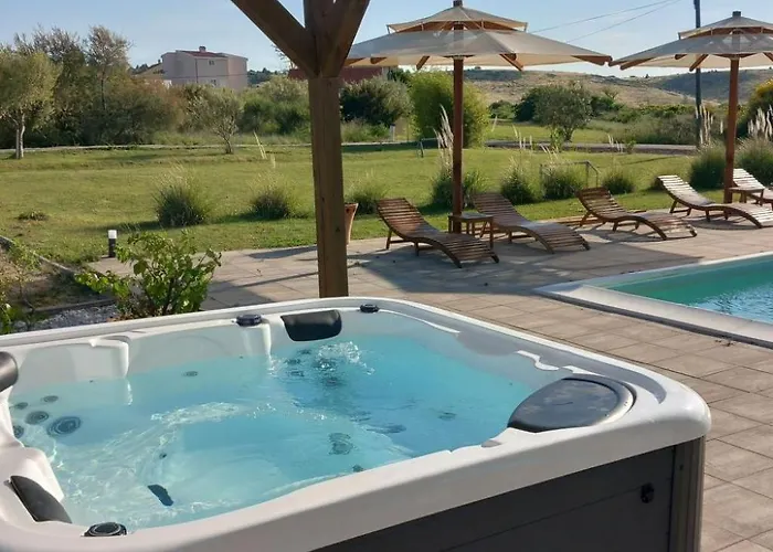 דירה Mit Whirlpool By Interhome *