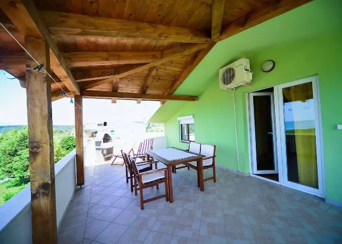 Mit Whirlpool By Interhome Krneza