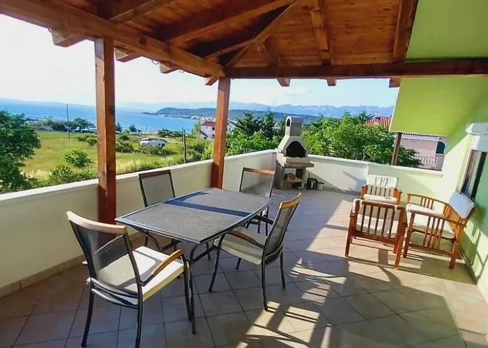 Mit Whirlpool By Interhome